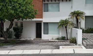 CASA A 2 MINS DEL HEB EL MIRADOR