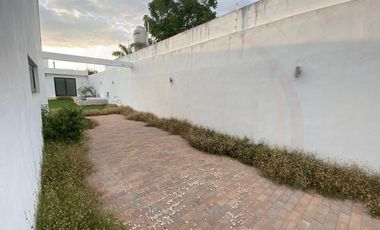 Casa en venta | Amplios espacios | 870m2 Terreno | Dentro de la ciudad