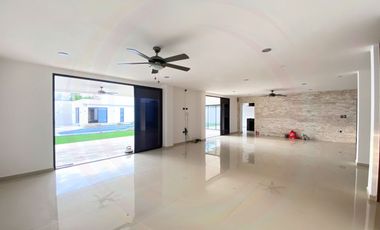 Casa en venta | Amplios espacios | 870m2 Terreno | Dentro de la ciudad