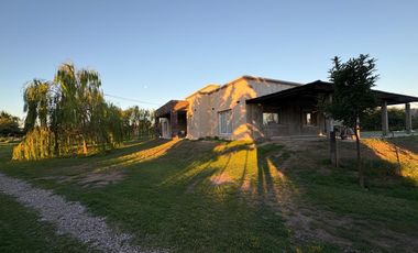 APTO CREDITO HIPOTECARIO - VENTA CASA/ 3 LOMAS DONOVAN.