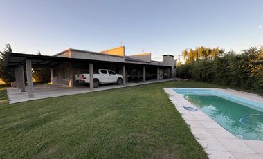 APTO CREDITO HIPOTECARIO - VENTA CASA/ 3 LOMAS DONOVAN.
