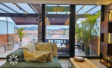 EN VENTA - ESPECTACULAR LOFT, CON AMPLIA TERRAZA, INCREÍBLE DECORACIÓN Y DISEÑO