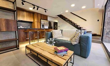EN VENTA - ESPECTACULAR LOFT, CON AMPLIA TERRAZA, INCREÍBLE DECORACIÓN Y DISEÑO