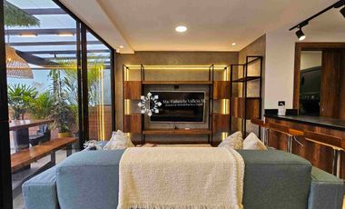 EN VENTA - ESPECTACULAR LOFT, CON AMPLIA TERRAZA, INCREÍBLE DECORACIÓN Y DISEÑO