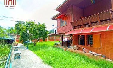 Urgent sale! Amphawa riverside house, side by canal, front by Suan Luang Road, near tourist attractions, suitable for living or homestay