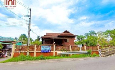 Urgent sale! Amphawa riverside house, side by canal, front by Suan Luang Road, near tourist attractions, suitable for living or homestay