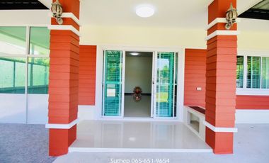 For sale: Single-detached house on 100 sq.wah in Theppharat 1 Village, near Asia Industrial Estate and Lotus Hypermarket, Ban Chang, Rayong (newly pai