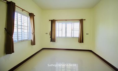For sale: Single-detached house on 100 sq.wah in Theppharat 1 Village, near Asia Industrial Estate and Lotus Hypermarket, Ban Chang, Rayong (newly pai