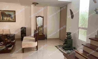 se vende casa de 2 plantas