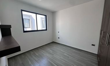 Casa en venta en Parque Real, Cuautlancingo – 3 recámaras, cochera doble y casa club