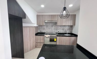Casa en venta en Parque Real, Cuautlancingo – 3 recámaras, cochera doble y casa club