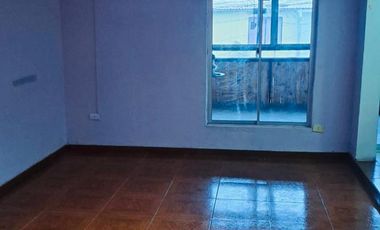 Venta casa solida dos pisos cuatro habitaciones Arica