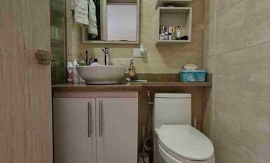 SE VENDE APTO CON EXCELENTE VISTA EN CABECERA