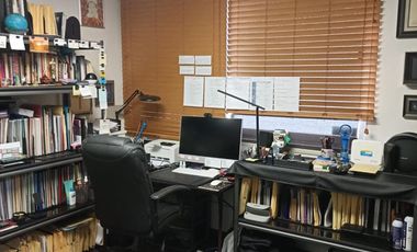 CON 3 ESTACIONAMIENTOS AMPLIO DEPARTAMENTO