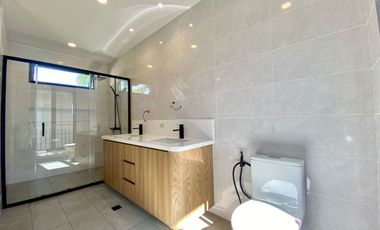 BRAND NEW 5 BEDROOM HOUSE AND LOT IN AYALA ALABANG VILLAGE