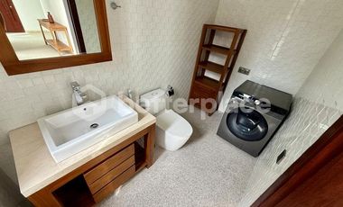 Indulge in the Beauty of West Sumbawa: Exclusive 2-Bed Villa Offering Unrivaled Ocean Views