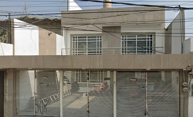 🏡 “Gran Oportunidad en GAM: Casa familiar con excelente conectividad a 1 cuadra de Gran Canal”