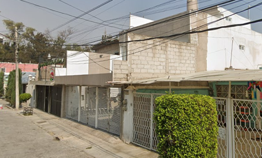 🏡 “Gran Oportunidad en GAM: Casa familiar con excelente conectividad a 1 cuadra de Gran Canal”