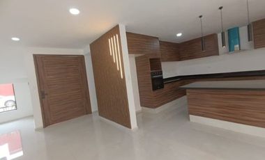 CASA EN VENTA EN FRACCIONAMIENTO EN EL BARREAL, SAN ANDRÉS CHOLULA, PUE