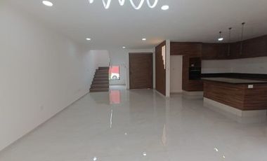 CASA EN VENTA EN FRACCIONAMIENTO EN EL BARREAL, SAN ANDRÉS CHOLULA, PUE