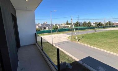 ESPECTACULAR TRIPLEX A ESTRENAR