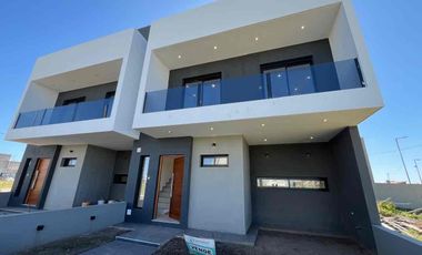 ESPECTACULAR TRIPLEX A ESTRENAR