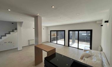 ESPECTACULAR TRIPLEX A ESTRENAR