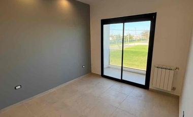 ESPECTACULAR TRIPLEX A ESTRENAR