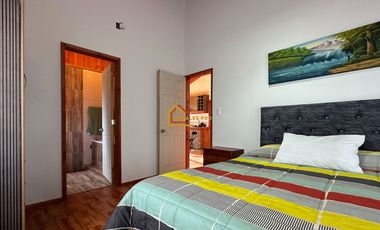 Parcela con dos casa en Condominio Reserva Cheillaco, comuna de Villarrica.