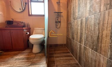 Parcela con dos casa en Condominio Reserva Cheillaco, comuna de Villarrica.