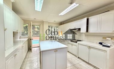Furnished 6 Bedroom House with Swimming Pool in Maria Luisa Banilad For Rent