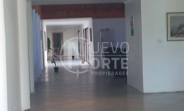 GRAN CASA EN ENTORNO CAMPESTRE EN CODOMINIO DE LAMPA