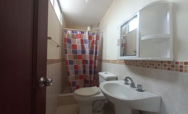 VENDO CASA DOS PLANTAS URB. VICTORIA DEL RIO