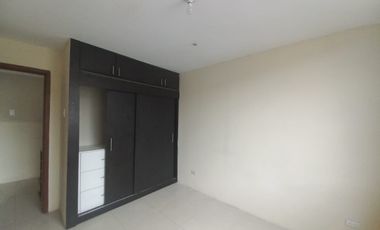 VENDO CASA DOS PLANTAS URB. VICTORIA DEL RIO