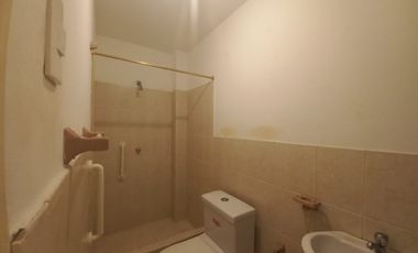 VENDO CASA DOS PLANTAS URB. VICTORIA DEL RIO