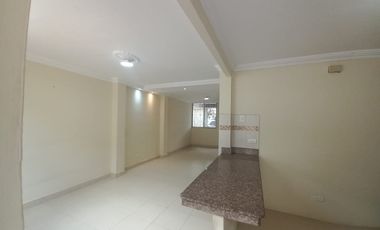 VENDO CASA DOS PLANTAS URB. VICTORIA DEL RIO