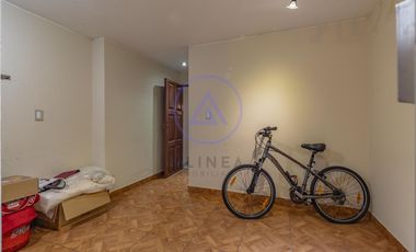 SE VENDE PEQUEÑO EDIFICIO PARA NEGOCIO Y/O VIVIENDA.