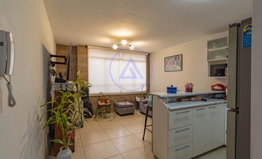 SE VENDE PEQUEÑO EDIFICIO PARA NEGOCIO Y/O VIVIENDA.