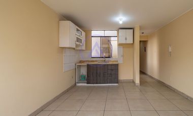 SE VENDE PEQUEÑO EDIFICIO PARA NEGOCIO Y/O VIVIENDA.