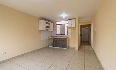 SE VENDE PEQUEÑO EDIFICIO PARA NEGOCIO Y/O VIVIENDA.