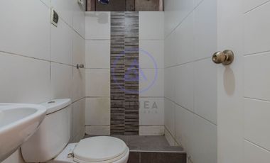 SE VENDE PEQUEÑO EDIFICIO PARA NEGOCIO Y/O VIVIENDA.