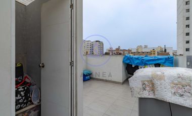 SE VENDE PEQUEÑO EDIFICIO PARA NEGOCIO Y/O VIVIENDA.