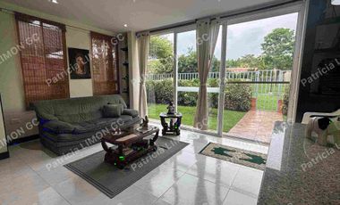 se vende casa de un piso