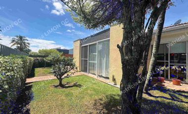 se vende casa de un piso
