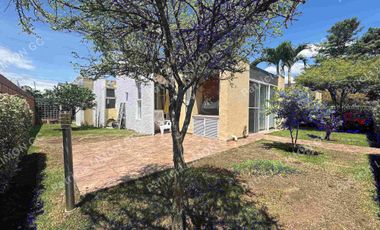 se vende casa de un piso