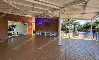 se vende casa de un piso