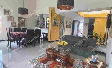 se vende casa de un piso