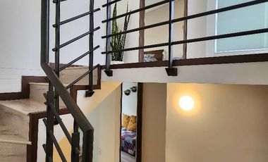 Descubra la combinación perfecta de comodidad, estilo y naturaleza en esta espectacular casa de 100 metros cuadrados en Cota, Cundinamarca . Completam