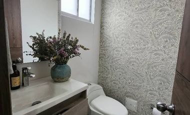 Descubra la combinación perfecta de comodidad, estilo y naturaleza en esta espectacular casa de 100 metros cuadrados en Cota, Cundinamarca . Completam