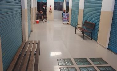 ¡Invierte en el Corazón Comercial de Atacames! 23 Locales y 3 Suites $320.000 negociable